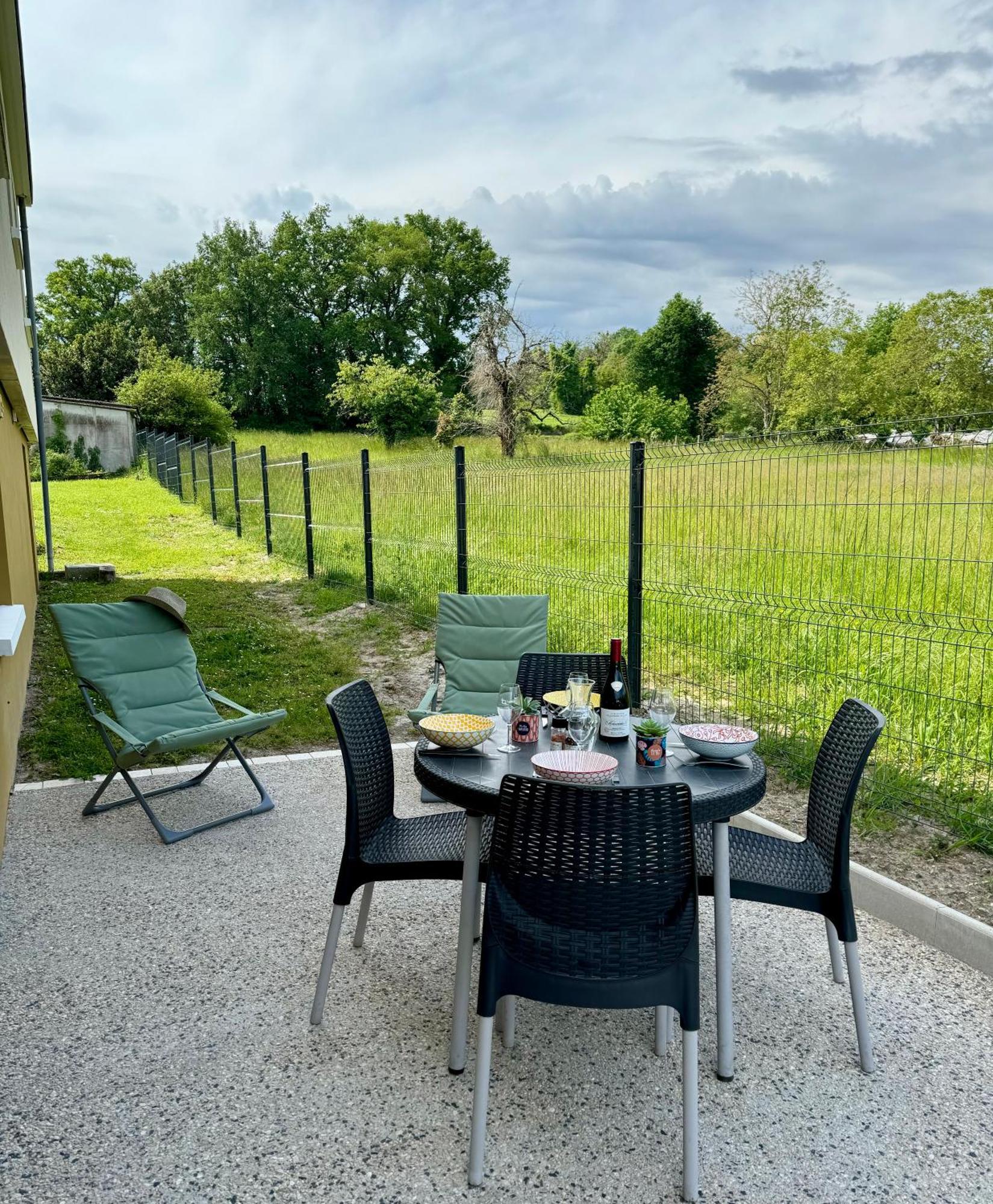 La Maisonette Arelo Couffy Exterior photo